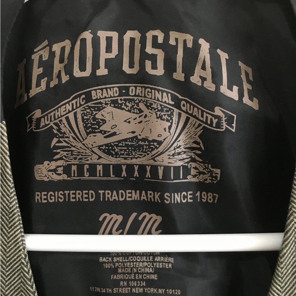 Men’s Aeropostale dress vest Size M. Like new